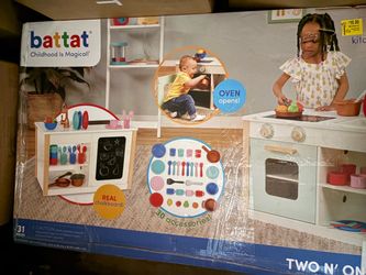 Play kitchen open box