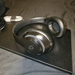 Beats Studio Pro - Wireless Bluetooth