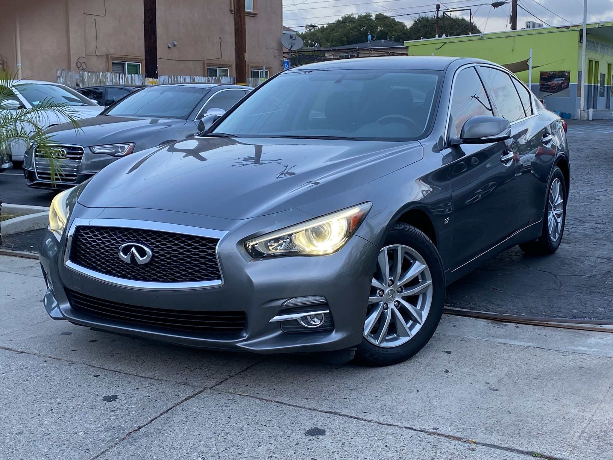 2015 Infiniti Q50
