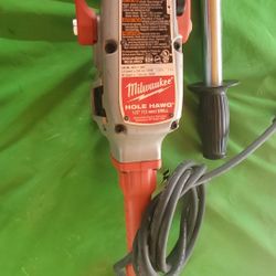 MILWAKEE 1/2" HOLE HAWG NEW 