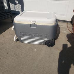 Ice Chest Cooler On Wheels 