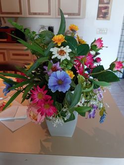 Beautiful & Artificial Flowers