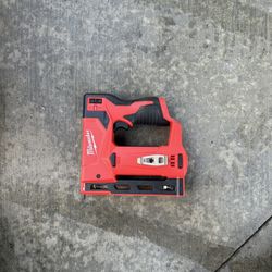 3/8 Crown Stapler Milwaukee M12