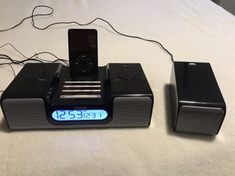 IHome iPod dock, alarm, Surround Sound, Radio, date
