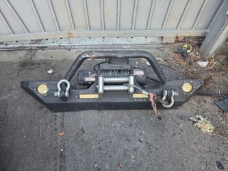 Front bumper set for a jeep