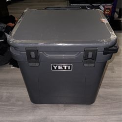 *MINT* Yeti Roadie 48