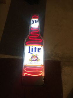 Miller Lite neon bottle bar beer neon sign.