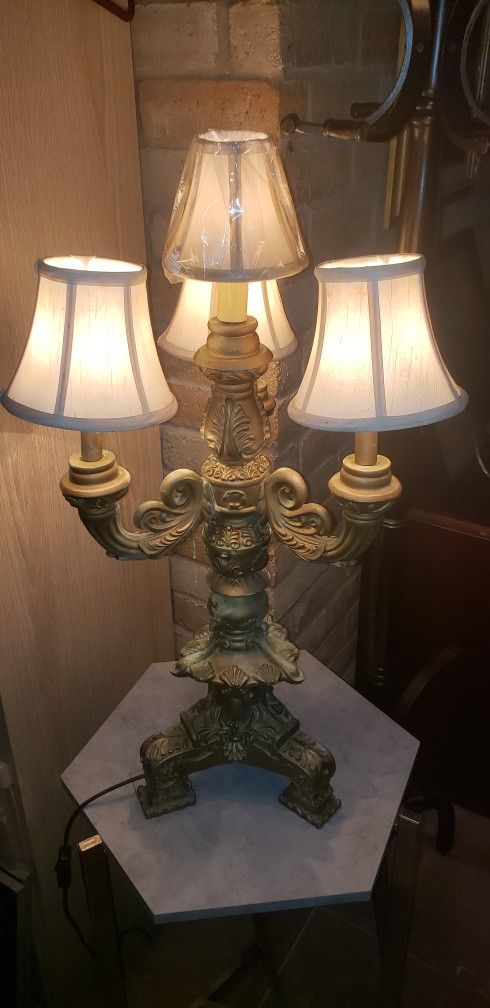 ANTIQUE CANDELABRA LAMP