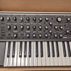 Moog Subsequent 37 Analog Synth In Box