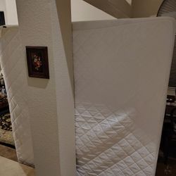 King foam mattress + protector