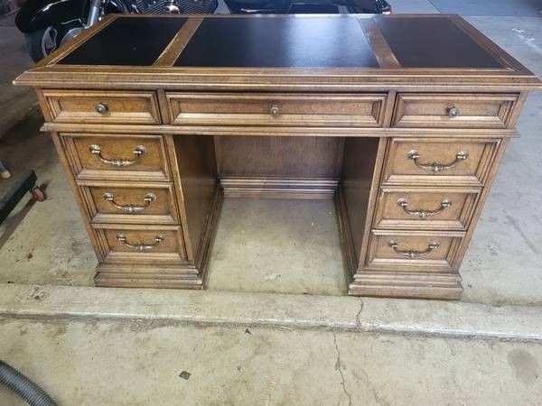 Antique Sligh Furniture executive / pedestal desk