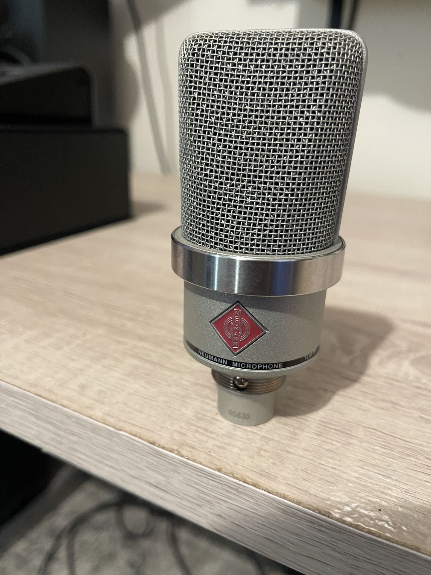 Neumann TLM 102