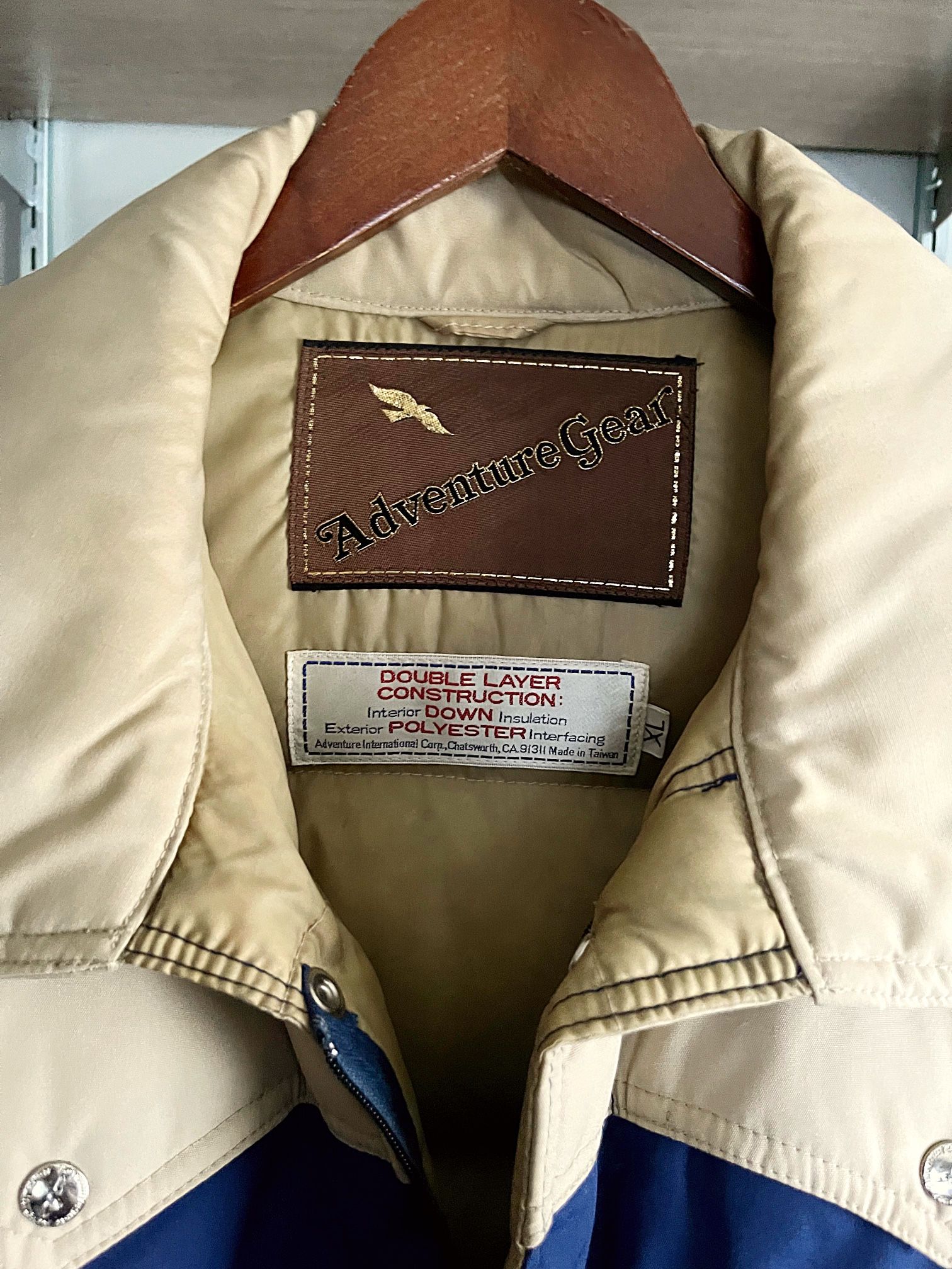 Men’s Vintage 90’s Adventure Gear Puffer Vest. Size XL. Double Layer Down Full Zip. Color block, Blue/Brown. Absolute excellent condition like new zer