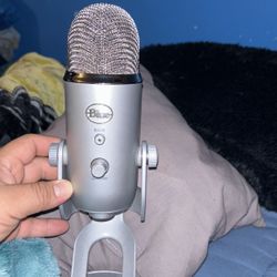 Microphone