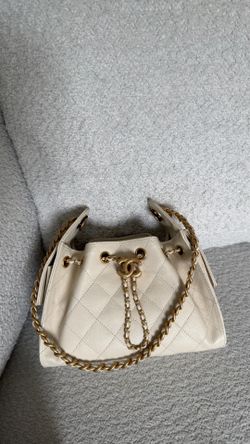 Bag .Comes with all packaging