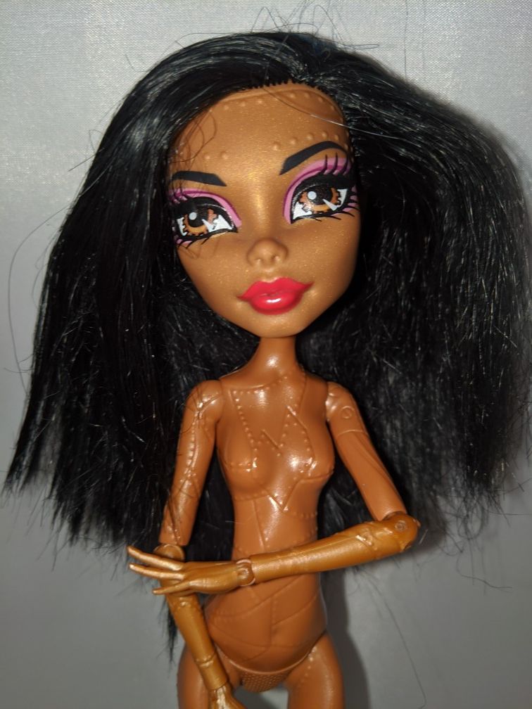 Monster High Robecca Steam Doll