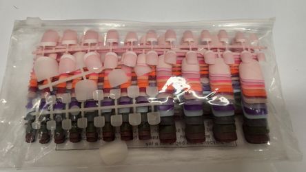 Press On - Toe Nails - Acrylics - 550 PCS