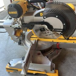 Dewalt Double Bevel Sliding Compound Miter Saw