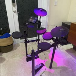 Yamaha Drums Set