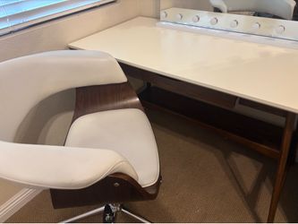 Desk & Chair