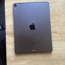 iPad Pro 11 1st Gen WiFi Only Read Description 