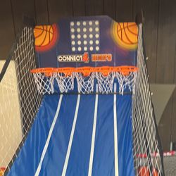 Connect 4 Hoops arcade Game
