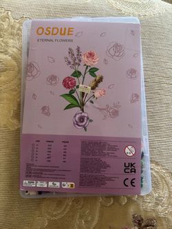 OSDUE Eternal Flowers Building Block Set