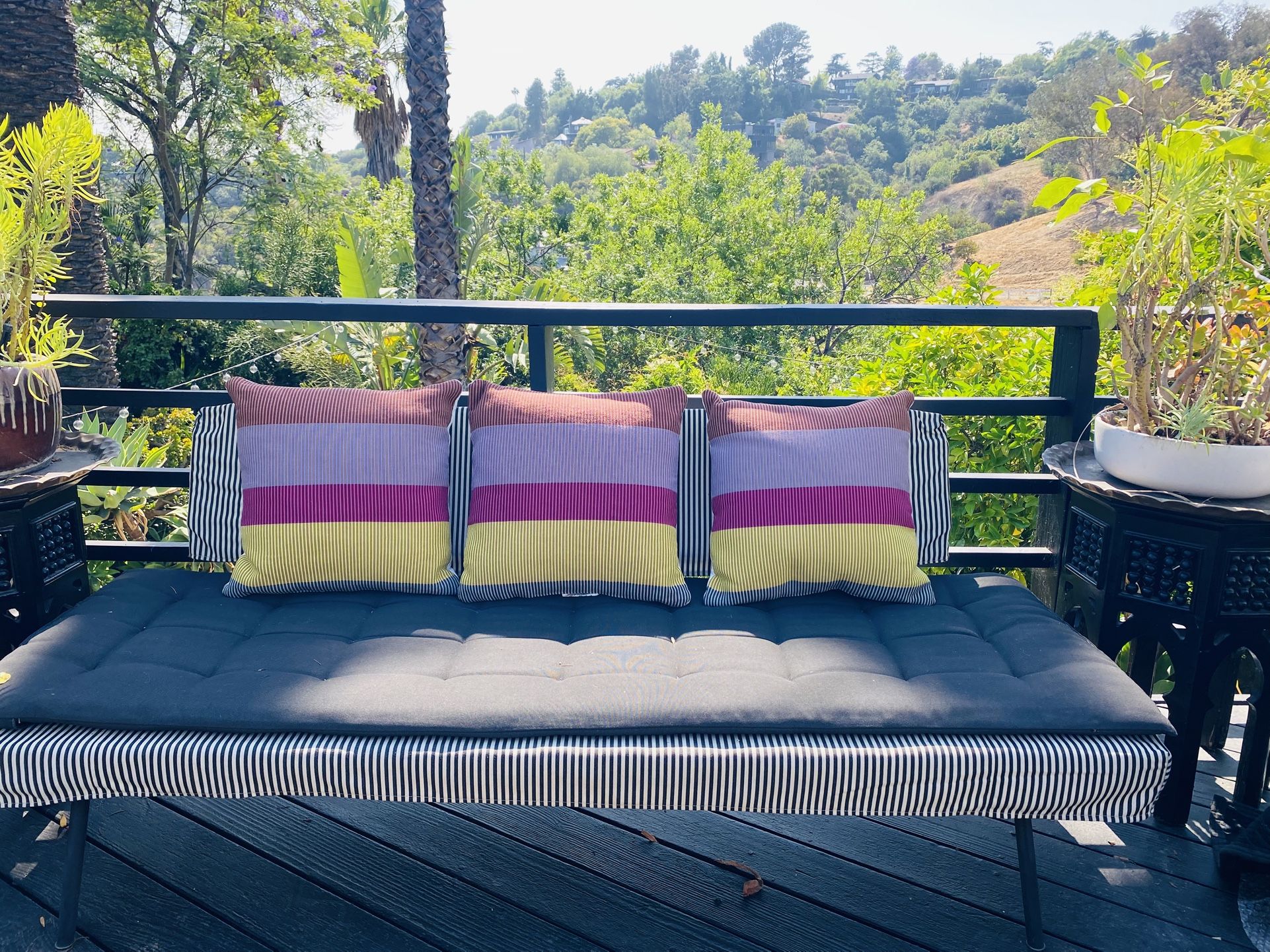 Outdoor Daybed With Cushion Included