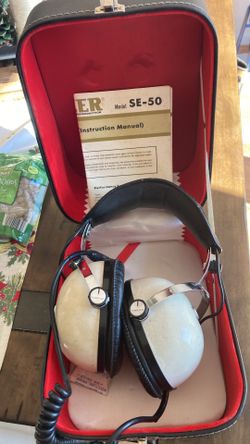 Vintage Se – 50 Pioneer headphones