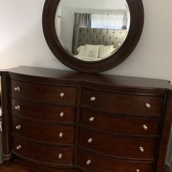 Dresser With Mirror And Night Stand Table 