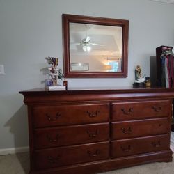 Free 6 Drawer Dresser  With 2 Night Stans  Plus Tall Dresser For Free