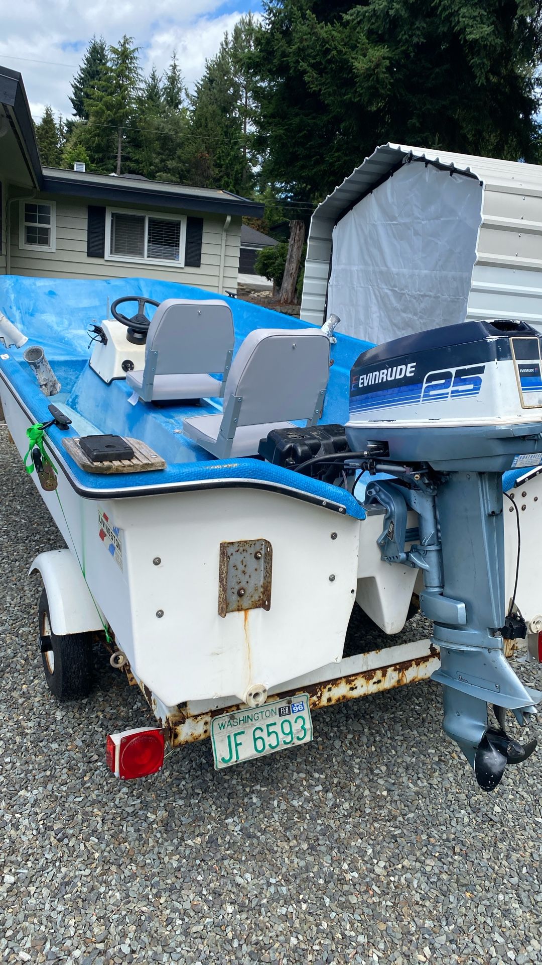 Hard To Find 1979 13’ Livingston Center Console