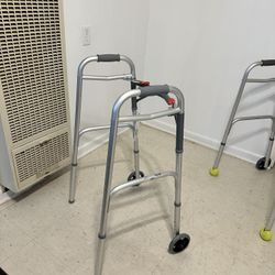 2 Walkers