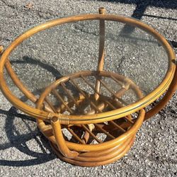 Vintage Coffee Table.  Read full description.