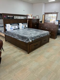 Brand new bedroom sets just in time for the holidays!!!🔥🎃🦃🎅🏽