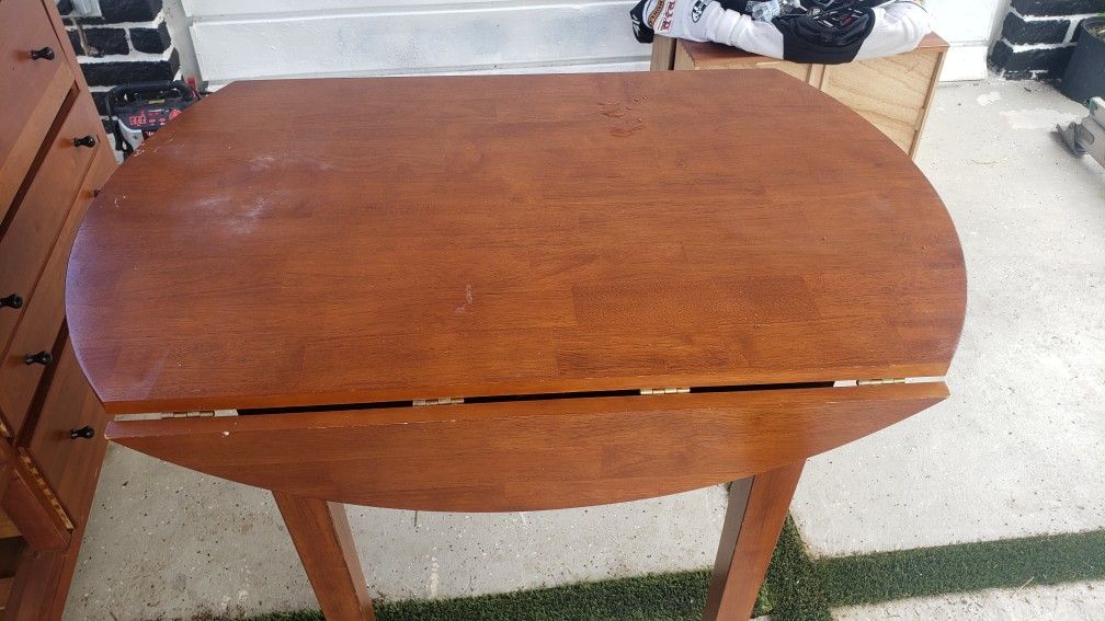 Nice Wood Dresser And Table