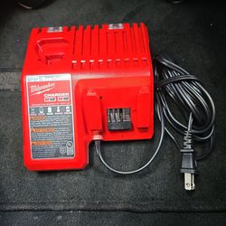 Milwaukee M18 and M12 dual battery charger