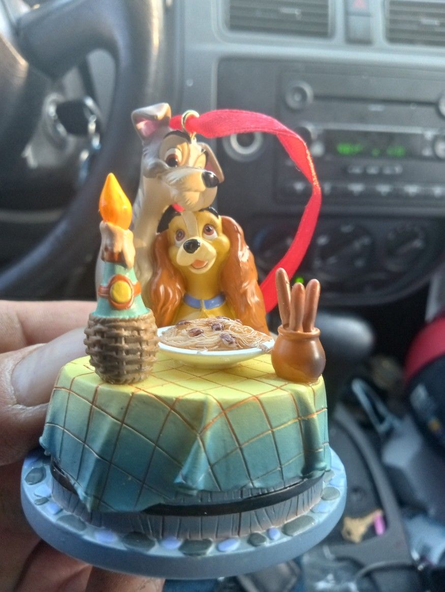 Disney Ornament The Lady And The Tramp