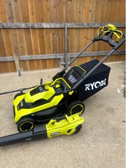 Ryobi 40V HP COMBO 21 in lawn mower self propelled /trimmer /blower w 6.0 Ah w charger brand new pickup only