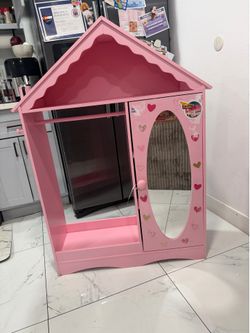 Little dresser