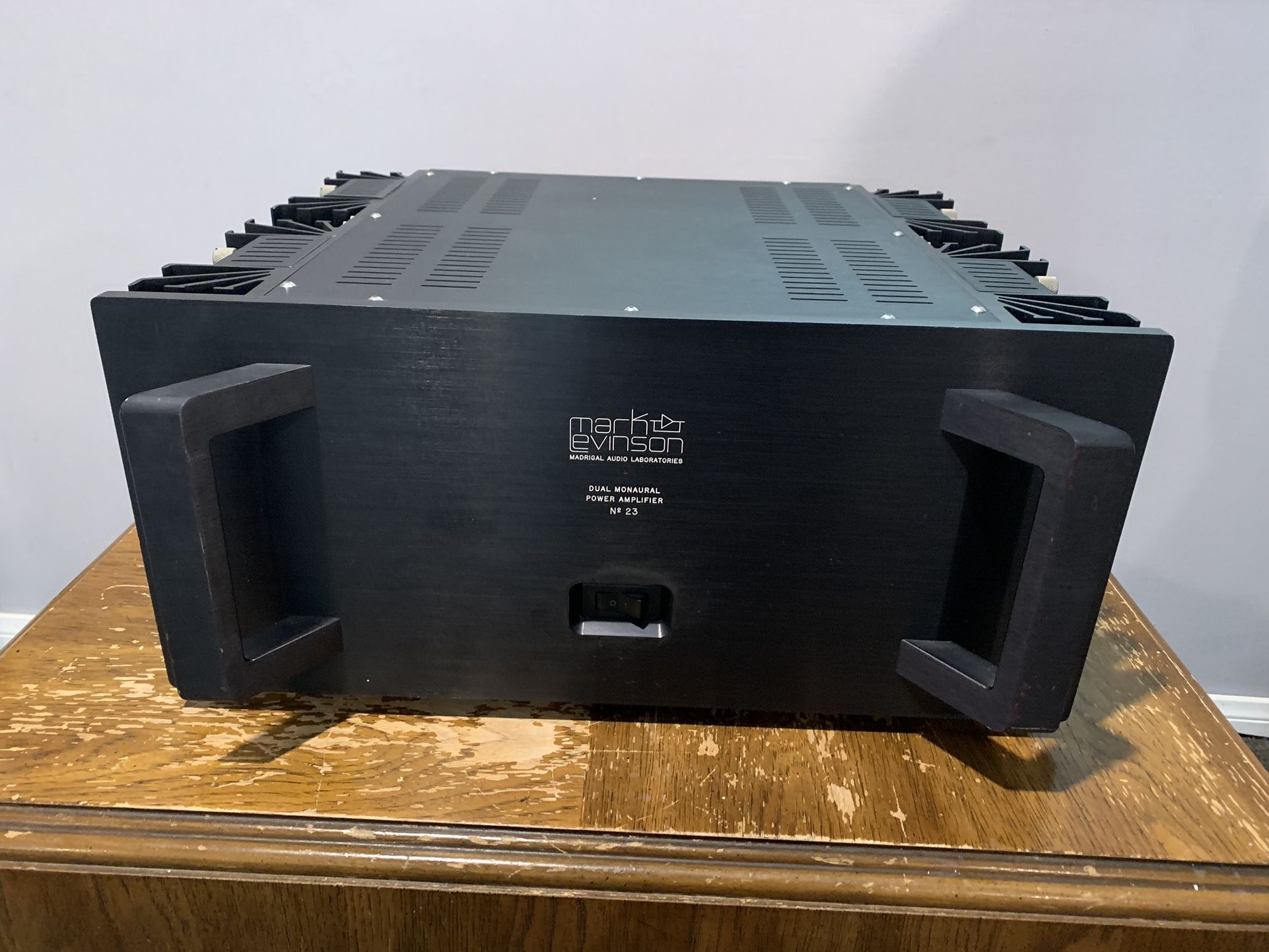 Mark Levinson NO.23 Dual Monaural Solid State Power Amplifier