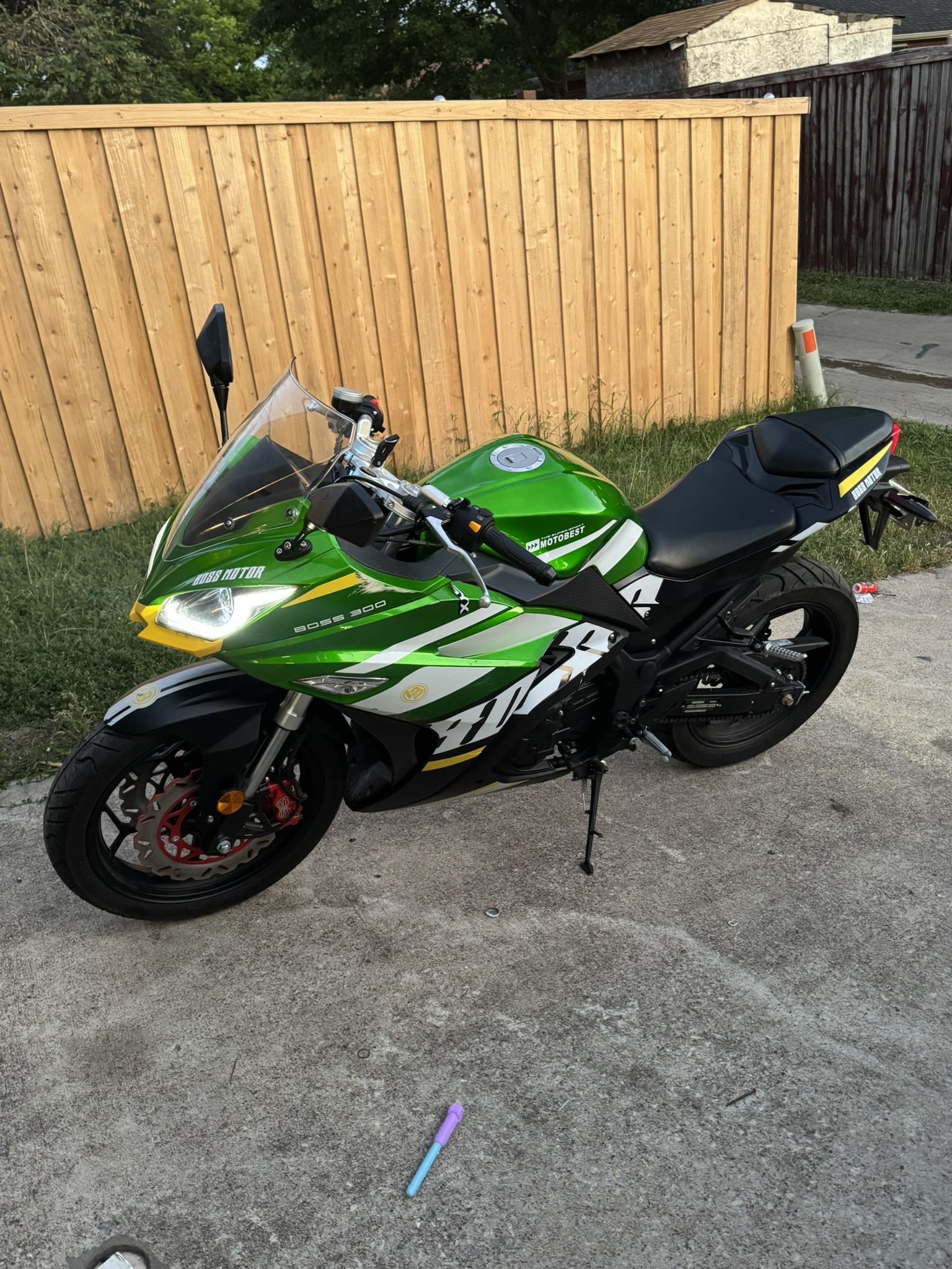 Motorcycle 300 cc