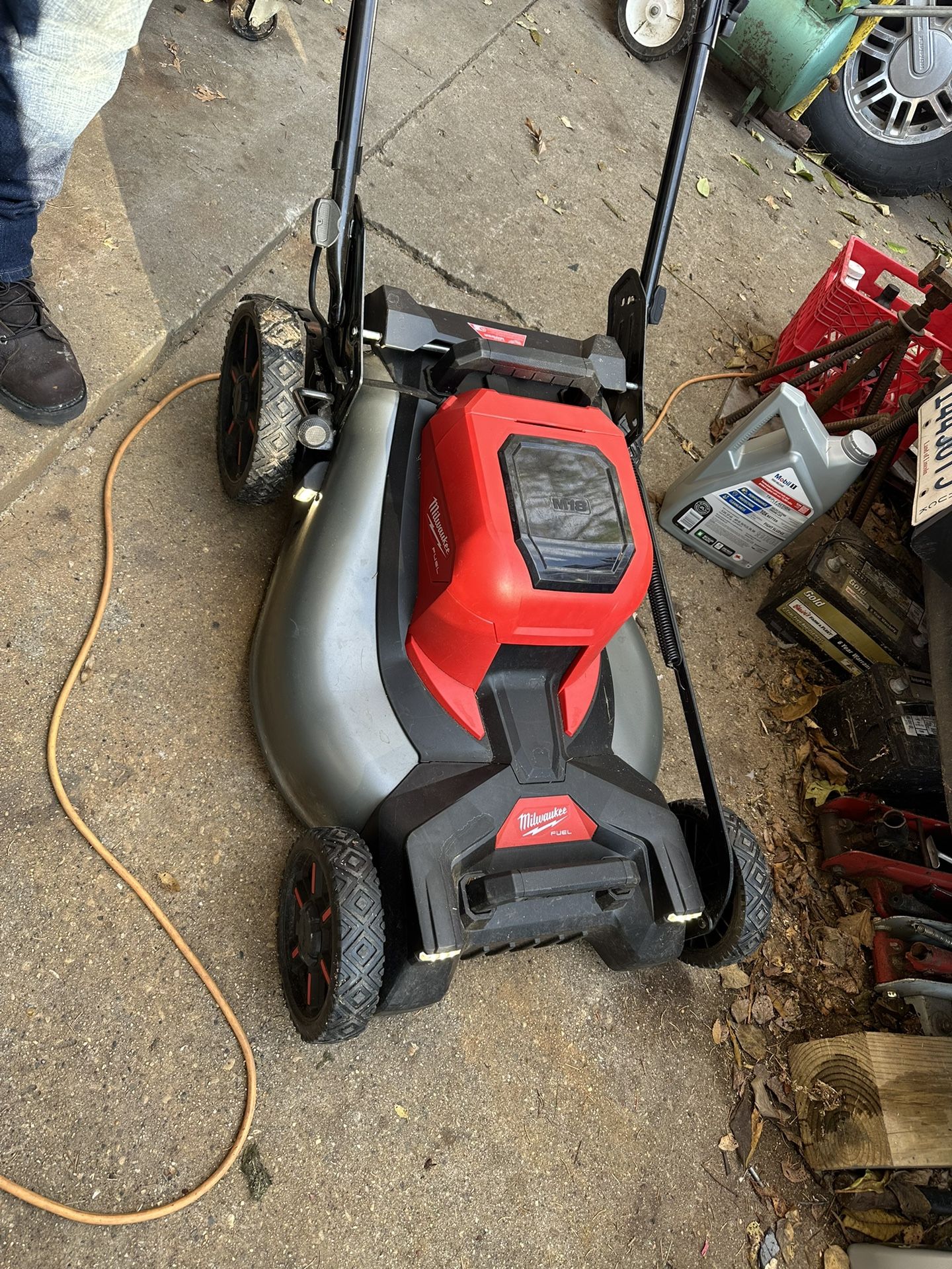 Milwaukee Mower M18