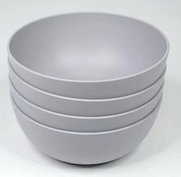 Room Essentials Set of 12 bowls and 12 tumblers $5