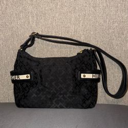 Tommy Hilfigure Black Monogram Purse