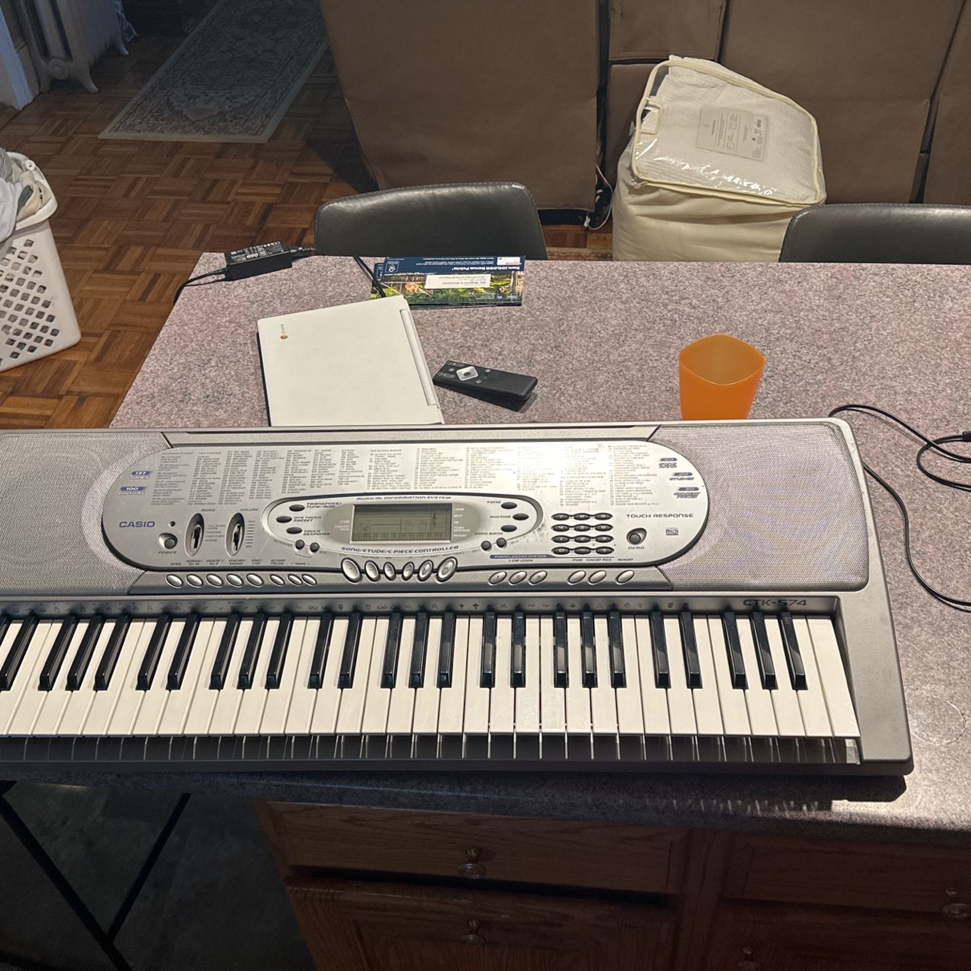 Casio Ctk 574 Electric Keyboard