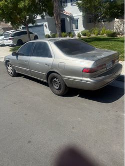 I998 Toyota Camry LE v6