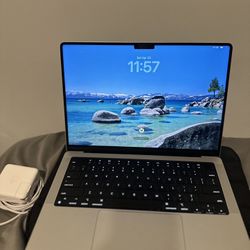 M3 MACBOOK PRO 14” 8GB 512GB Space Gray Excellent Condition