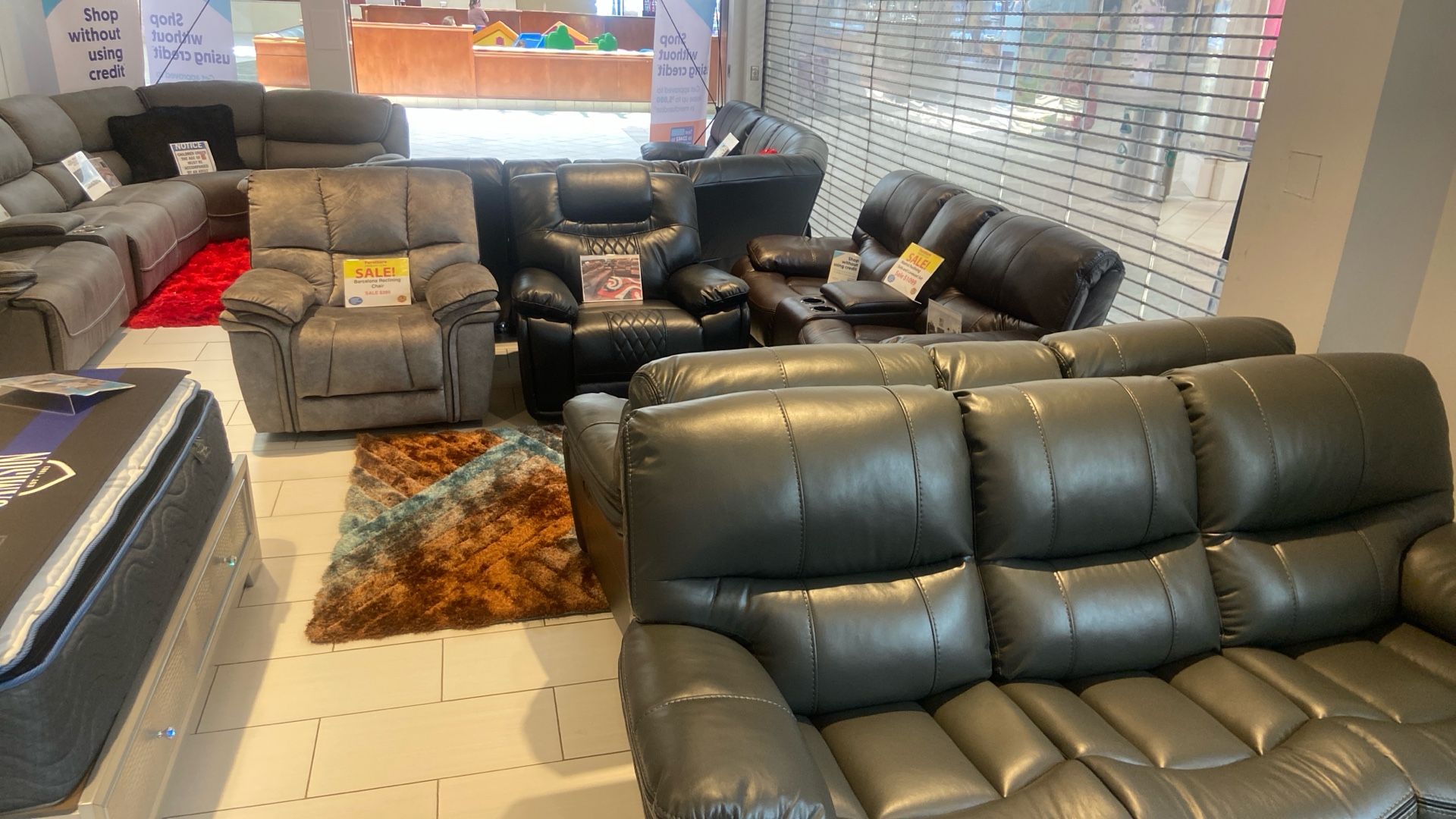 🇺🇸🇺🇸MEMORIAL DAY SALE NOW! Furniture Distribution Center-ST PETE! HUGE PRE TAX SALE SAME DAY DELIVERY!⛷️ WHOLE HOME UNDER $2500!!! RECLINING