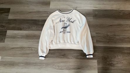Hollister beige crewneck size small